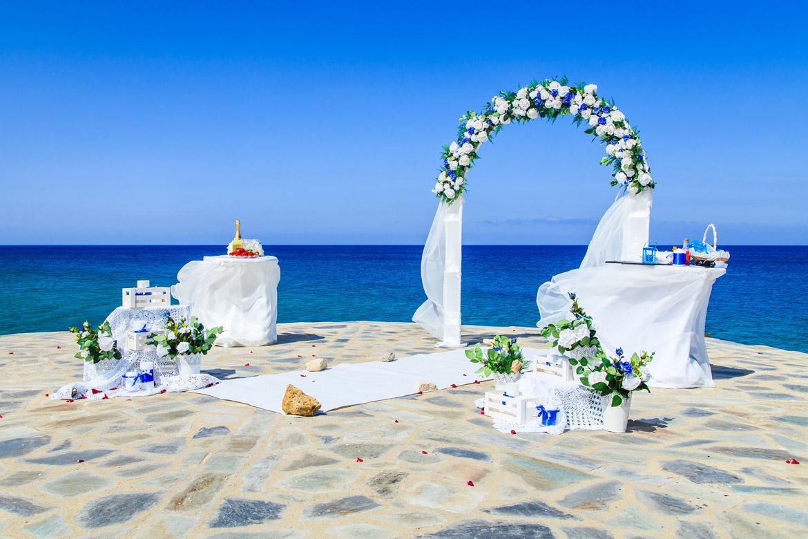 “I do!” Throwing the wedding party of your dreams in Mykonos